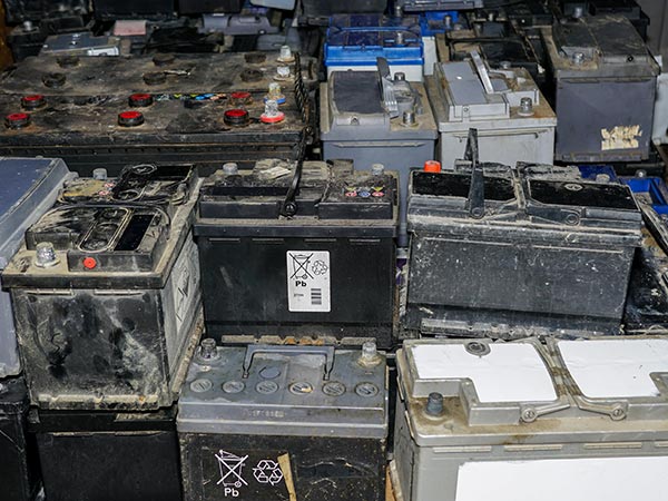 rottami-tubi-braghe-batterie-monza-brianza